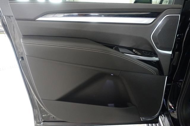 New 2026 Cadillac Escalade ESV Sport AWD/4WD image 21