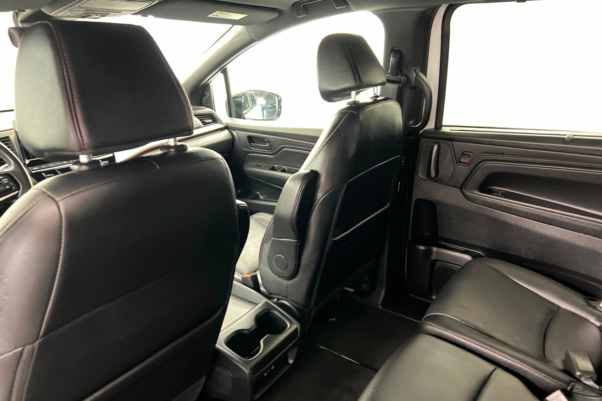 Used 2025 Honda Odyssey Sport-L image 18