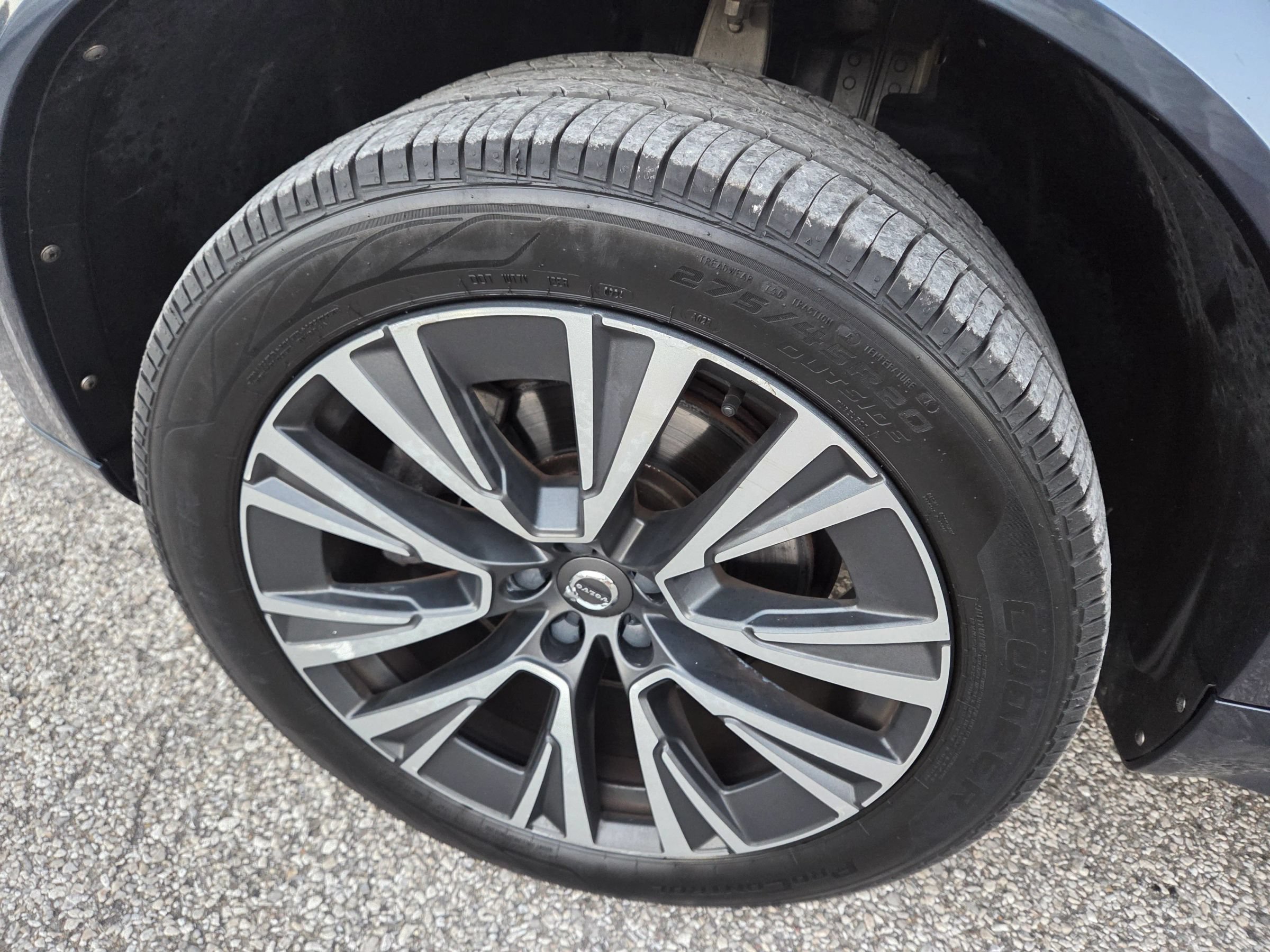 Used 2020 Volvo XC90 T5 Momentum w/ Protection Package AWD/4WD image 8