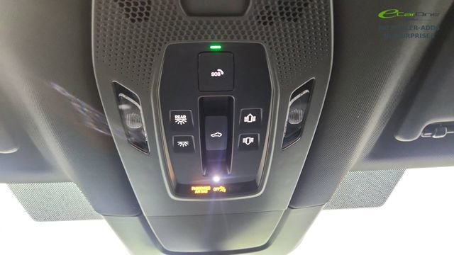 Used 2025 Porsche Macan Electric RWD image 59