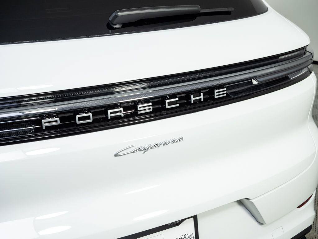 New 2026 Porsche Cayenne AWD/4WD image 36
