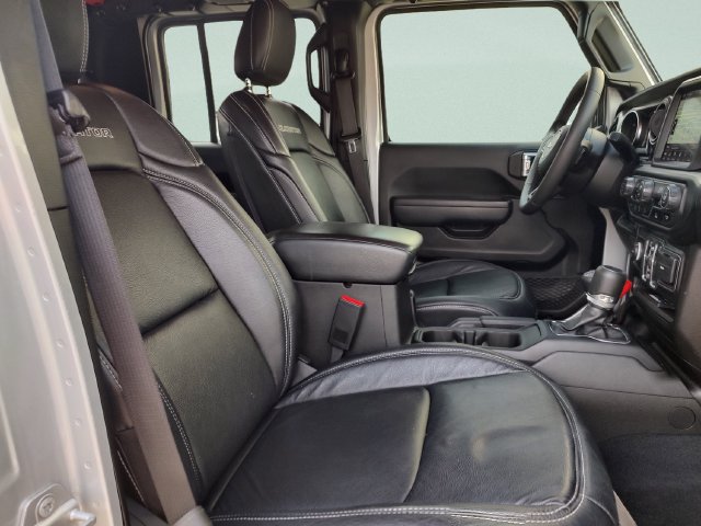 Used 2023 Jeep Gladiator Sport AWD/4WD image 30