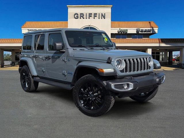 Used 2025 Jeep Wrangler Unlimited Sahara AWD/4WD image 2