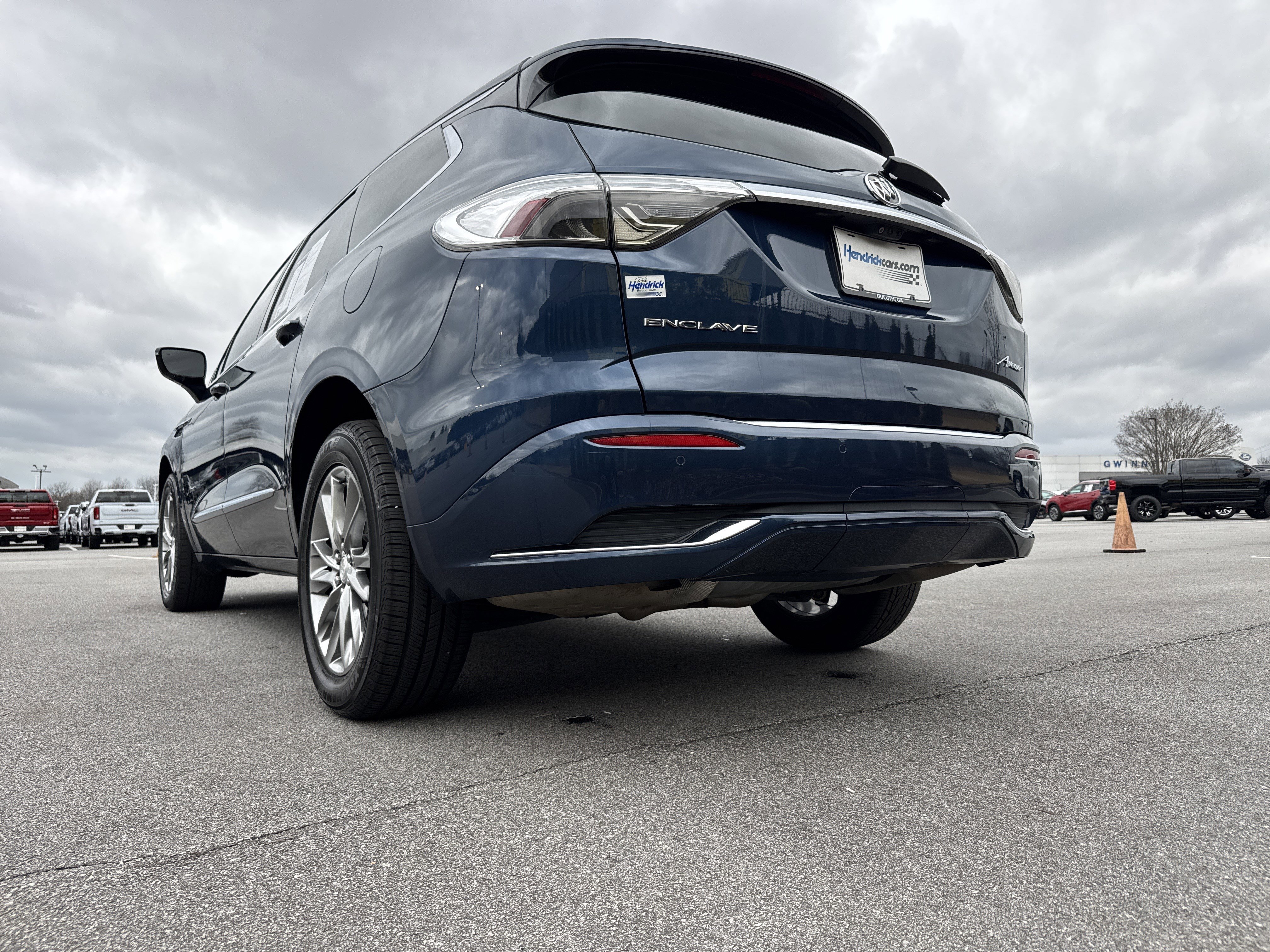 Used 2022 Buick Enclave Avenir w/ Avenir Technology Package image 8