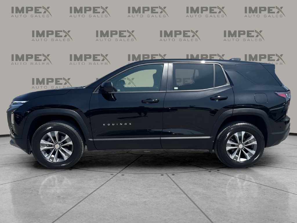 Used 2026 Chevrolet Equinox LT FWD image 2