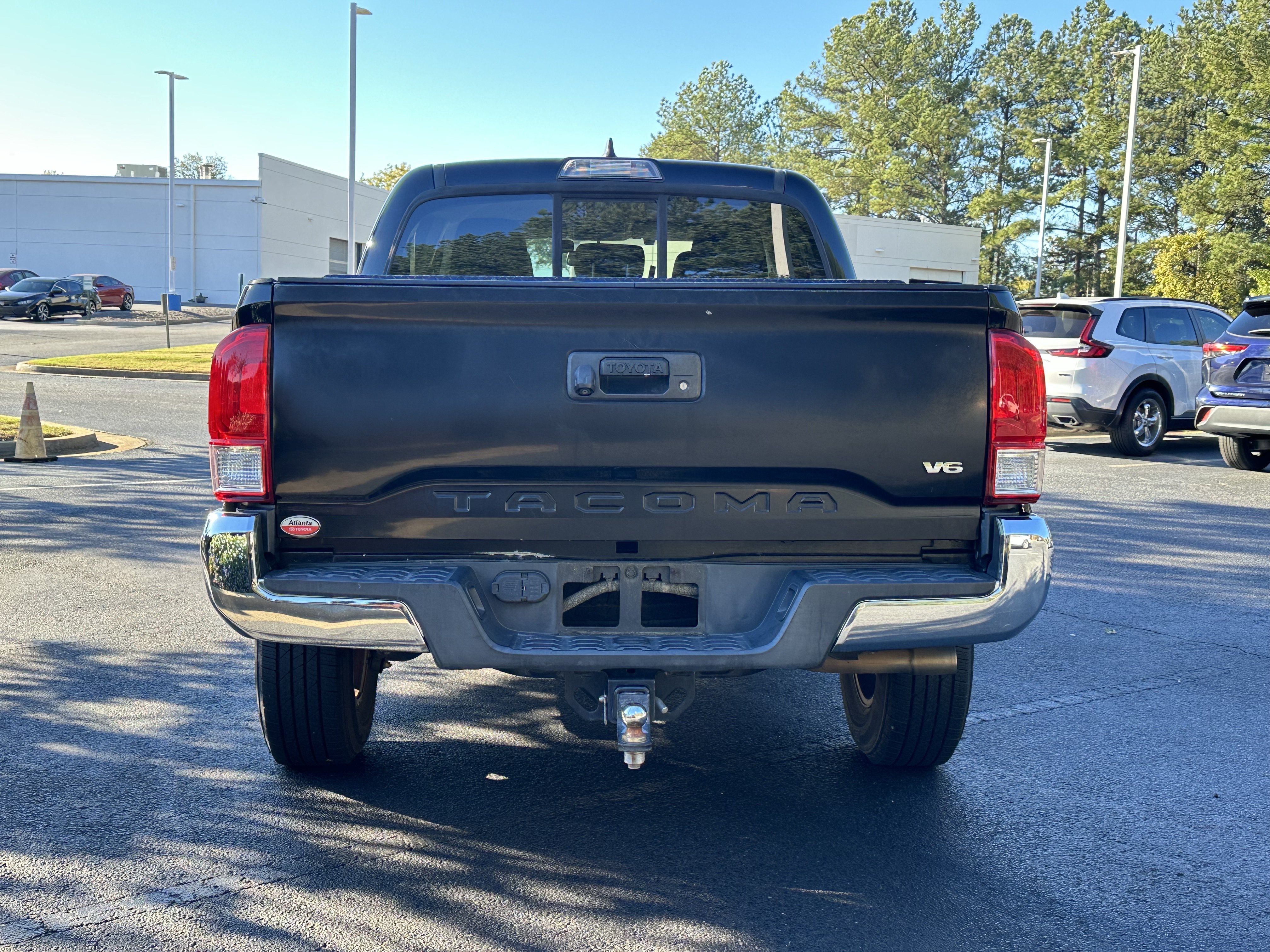 Used 2017 Toyota Tacoma SR5 w/ Tow Package RWD image 10