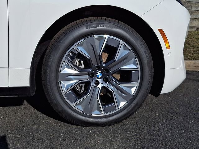 New 2026 BMW iX xDrive45 w/ Premium Package image 8