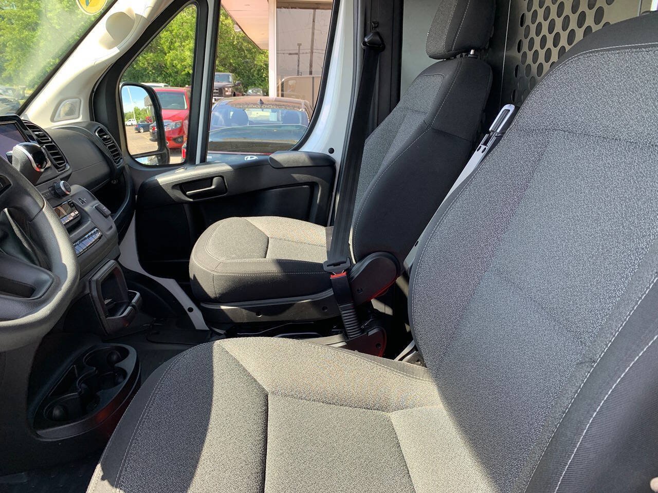 Used 2025 RAM ProMaster 2500 w/ U-Haul Equipment Group FWD image 12