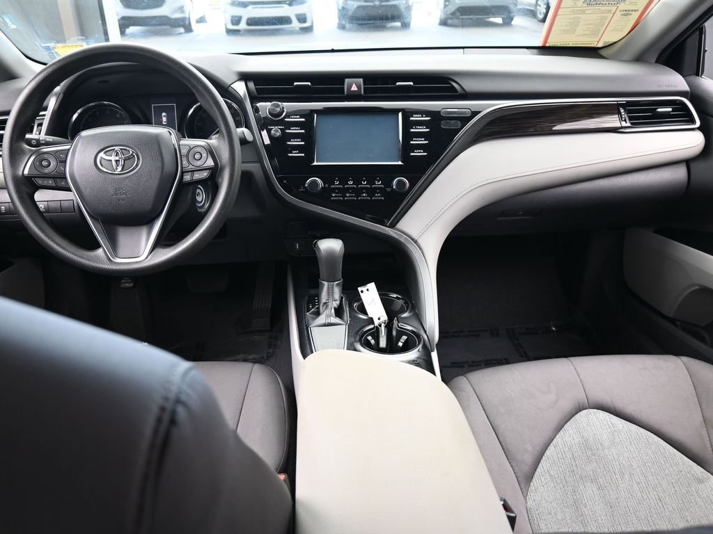 Used 2019 Toyota Camry LE image 37