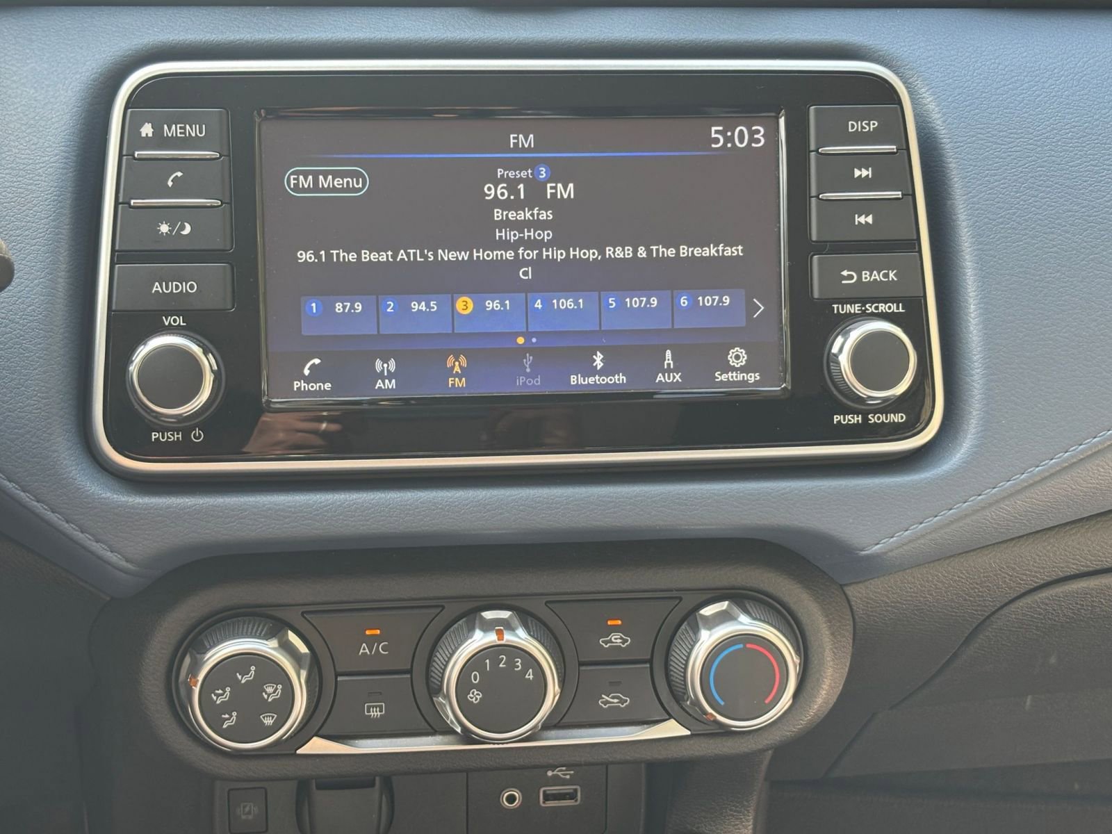 Used 2025 Nissan Versa SV image 17