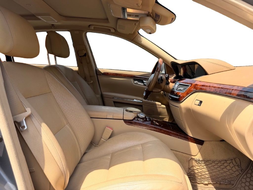 Used 2010 Mercedes-Benz S 550 4MATIC image 8