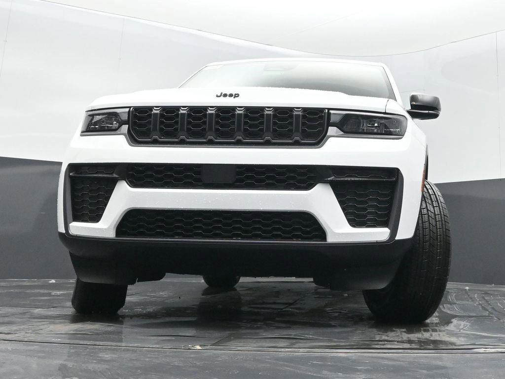 New 2026 Jeep Grand Cherokee Altitude image 31