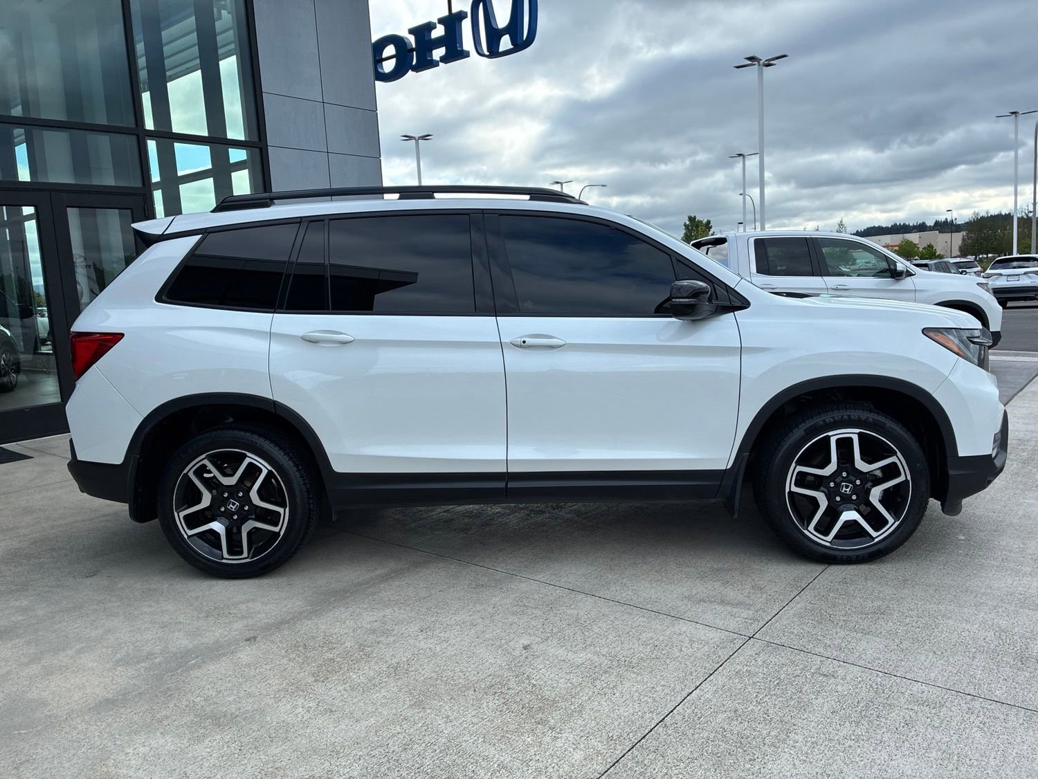 Used 2022 Honda Passport Elite image 4