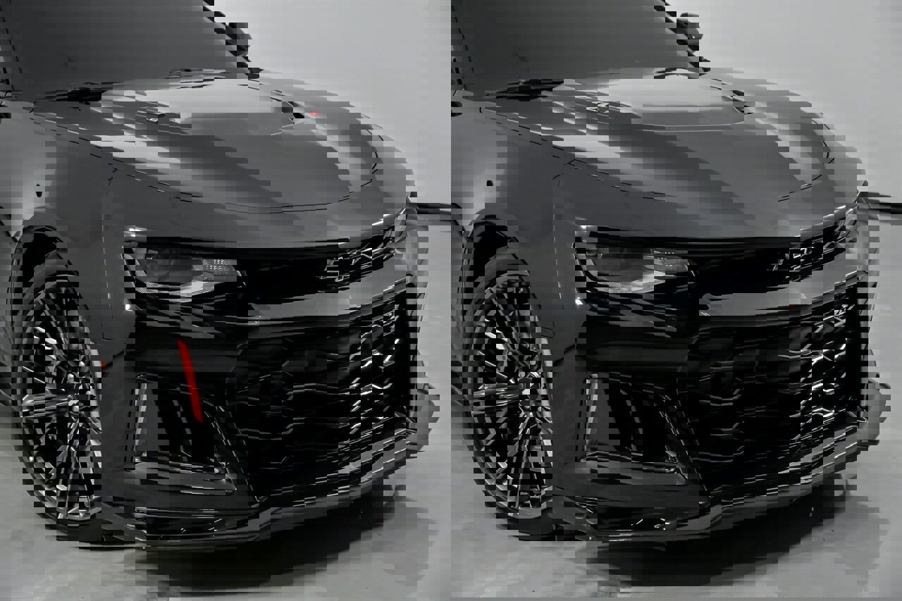 Used 2019 Chevrolet Camaro ZL1 image 3