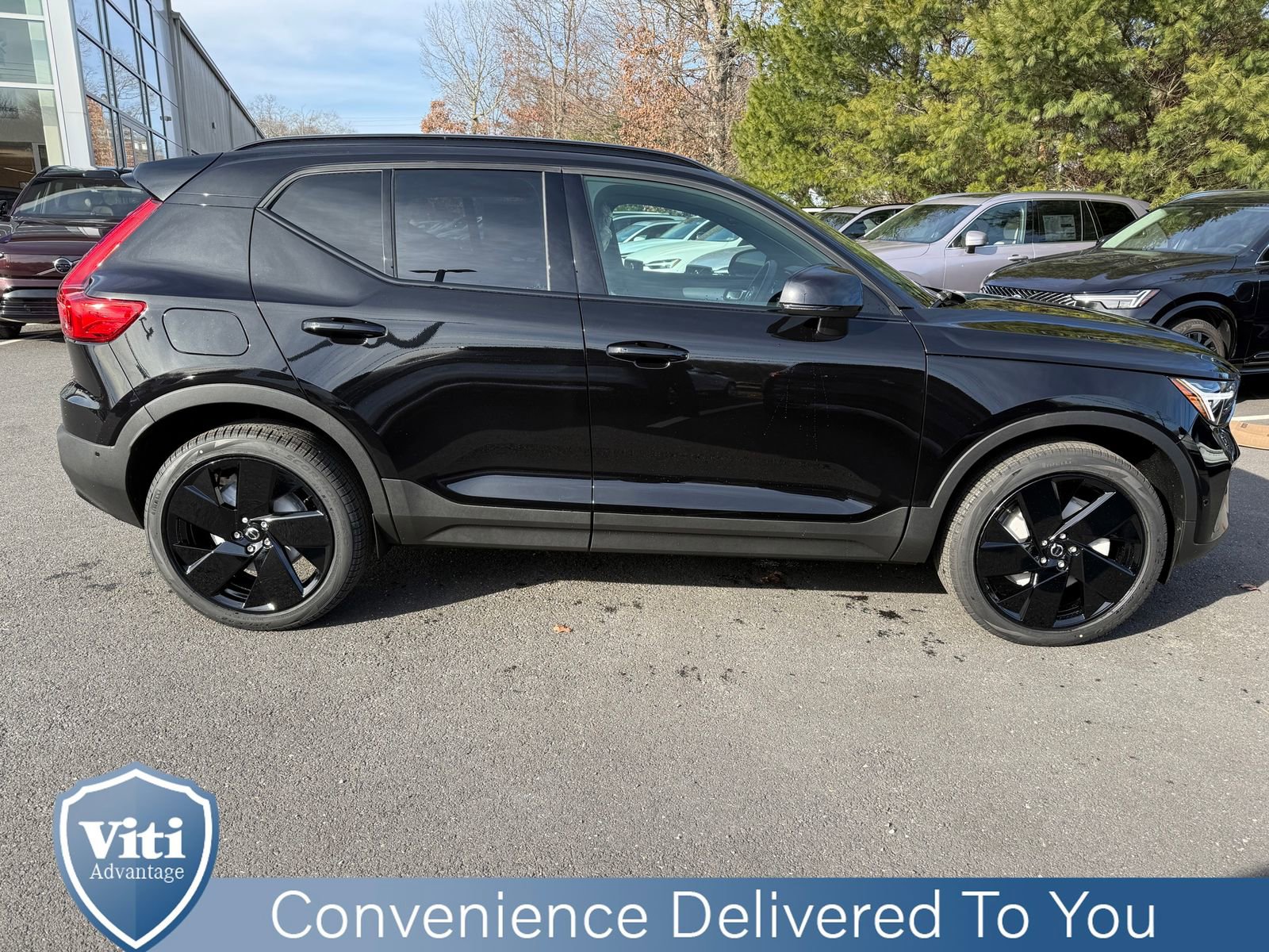 New 2026 Volvo XC40 B5 Ultra w/ Protection Package Premier image 9