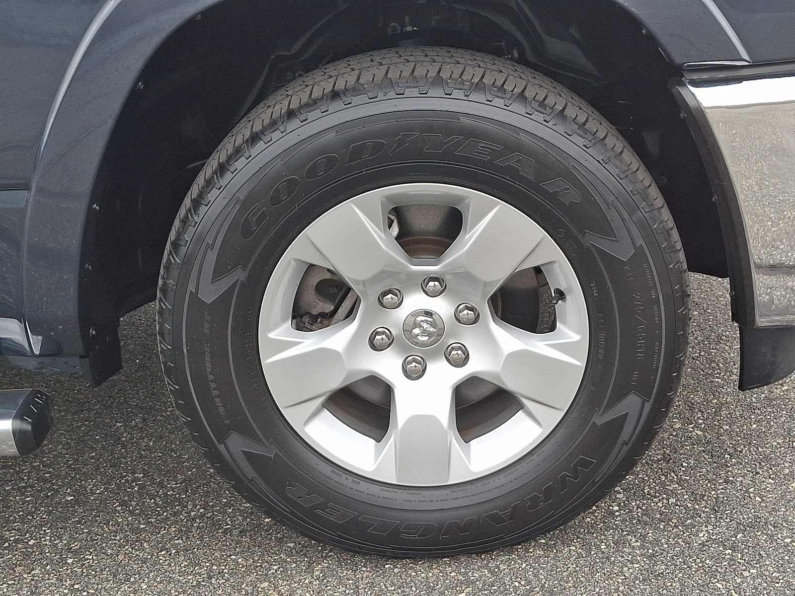 Used 2025 RAM 1500 Big Horn AWD/4WD image 8
