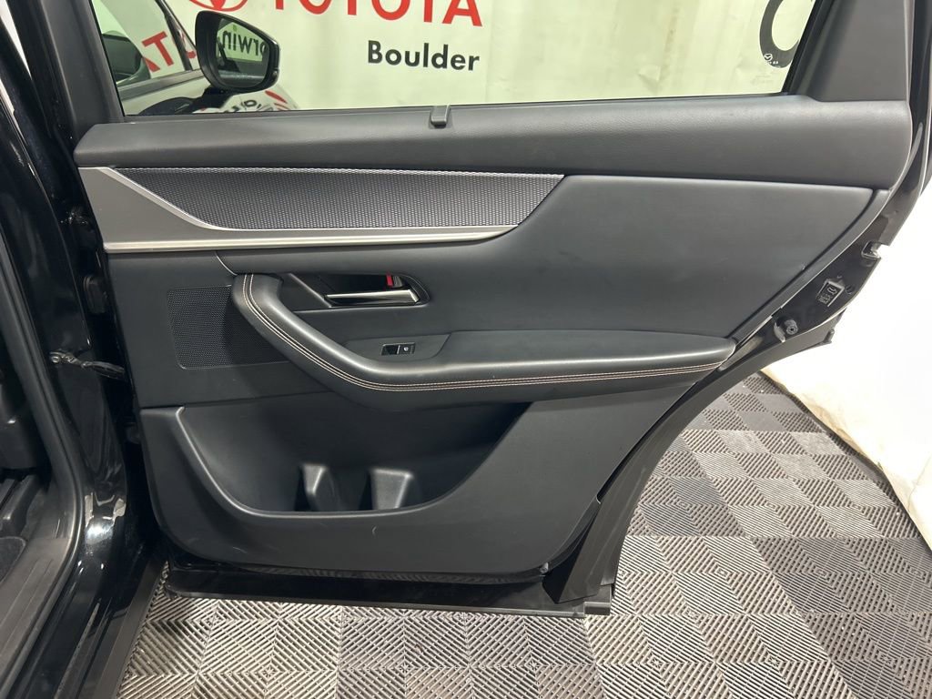 Used 2025 MAZDA CX-90 3.3 Turbo w/ Premium Sport Pkg image 15