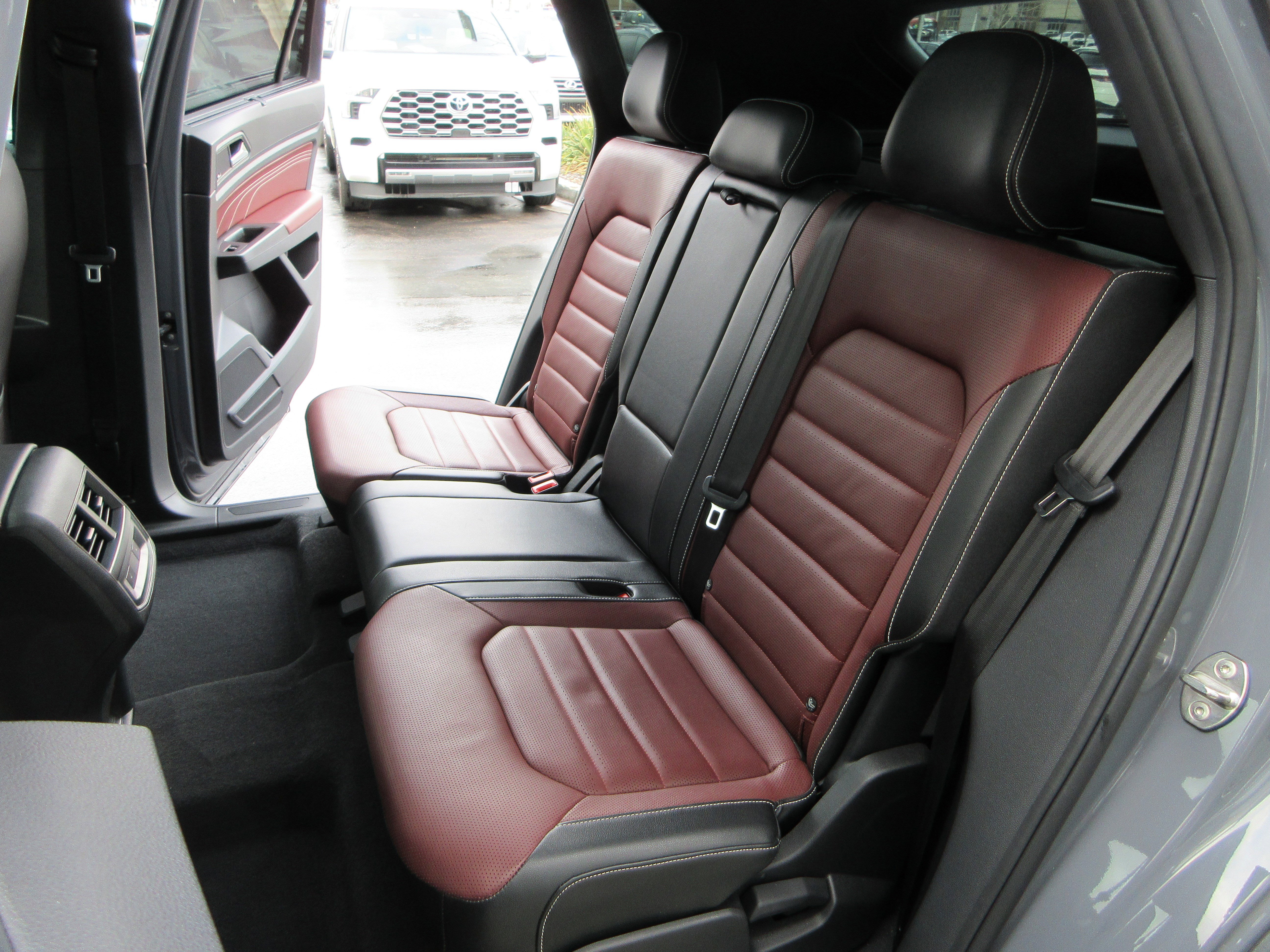 Used 2022 Volkswagen Atlas Cross Sport SEL Premium R-Line image 26