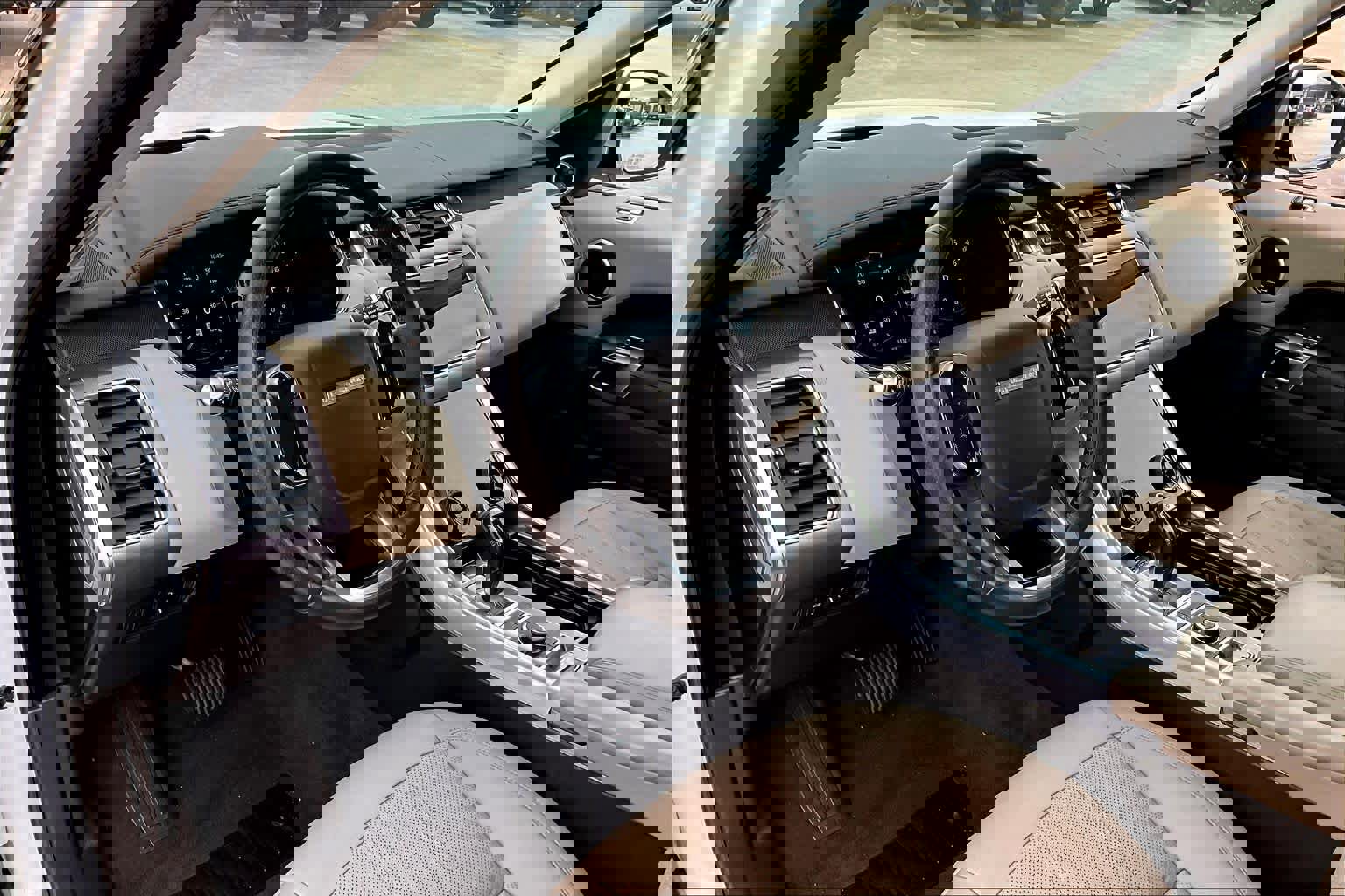 Used 2018 Land Rover Range Rover Sport HSE image 19