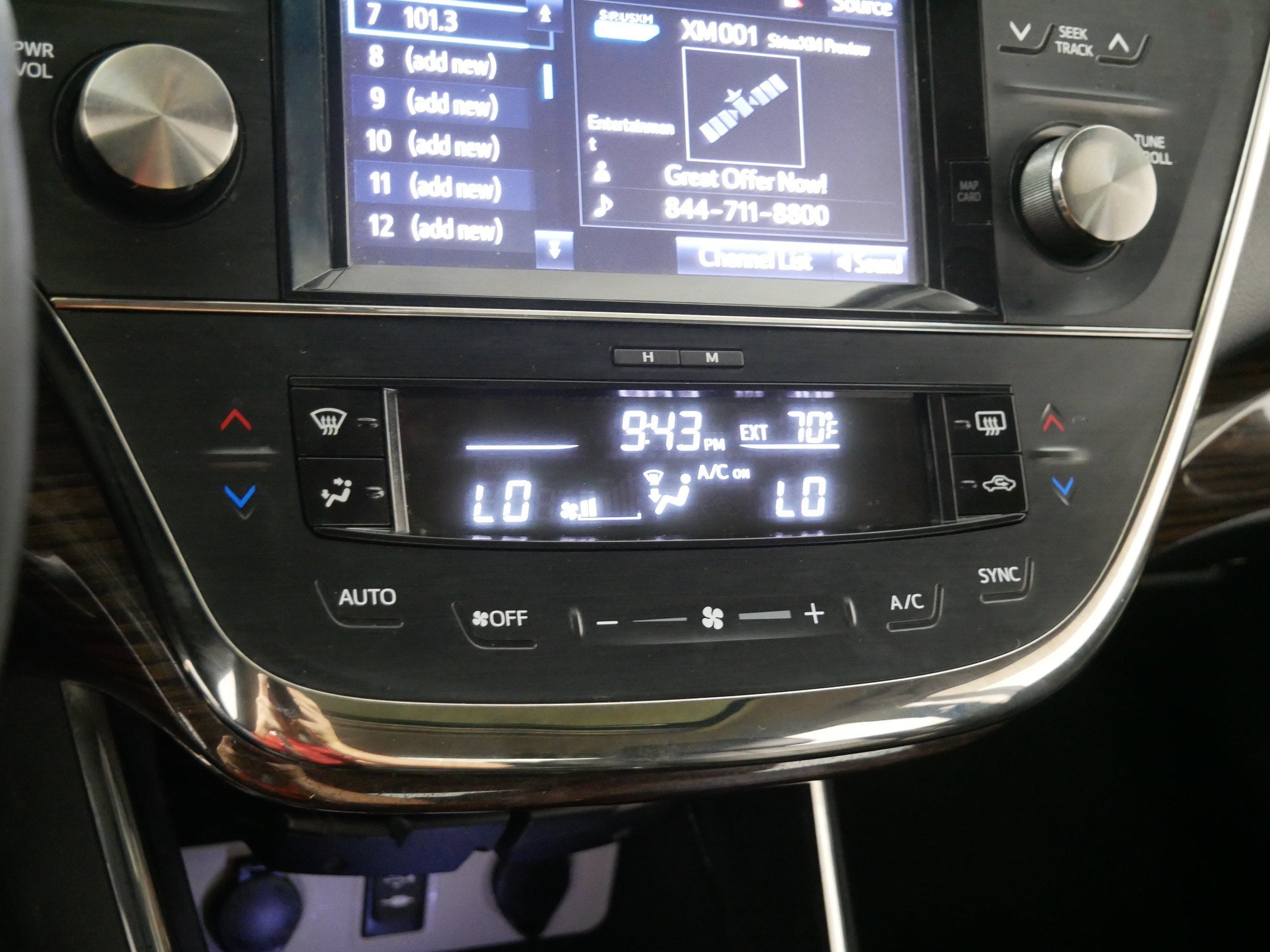 Used 2015 Toyota Avalon XLE Touring FWD image 23