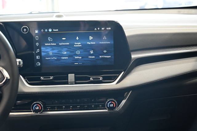 New 2027 Chevrolet Equinox LT w/ Convenience Package II FWD image 14
