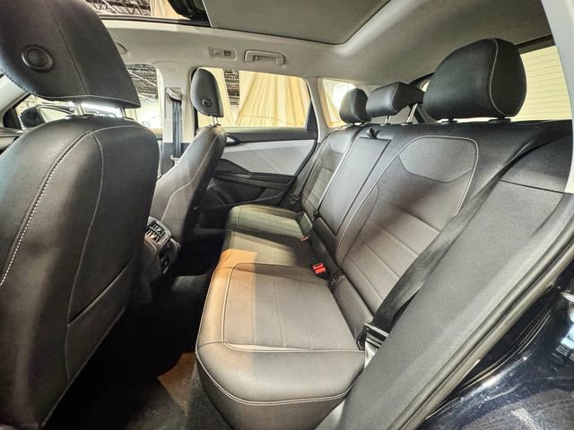 Used 2024 Volkswagen Taos SE w/ Panoramic Sunroof Package image 19