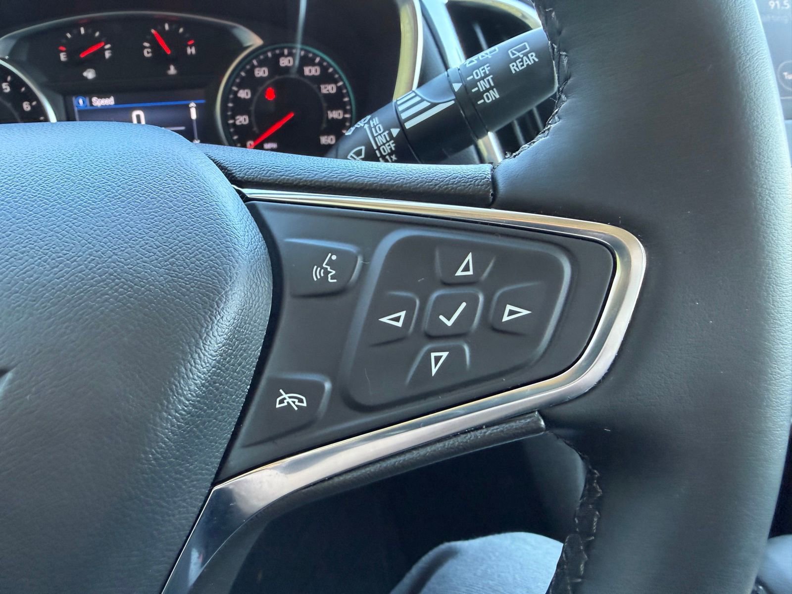 Used 2024 Chevrolet Equinox LT w/ LPO, Floor Liner Package image 15