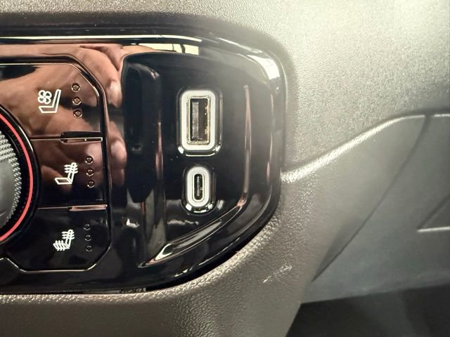 Used 2024 Chevrolet Silverado 1500 ZR2 image 34