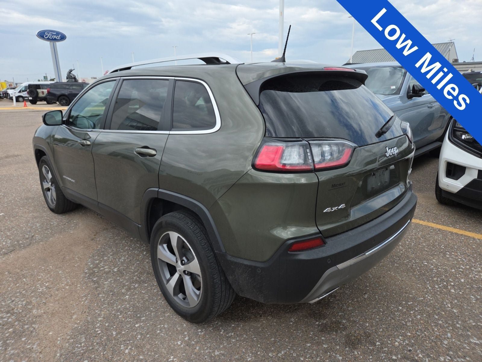 Used 2021 Jeep Cherokee Limited AWD/4WD image 3