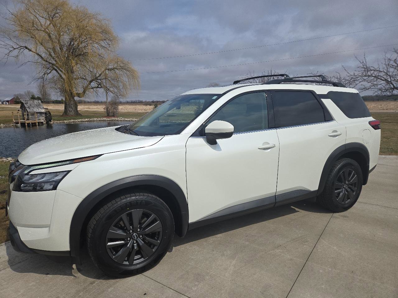 Used 2023 Nissan Pathfinder SV w/ SV Premium Package