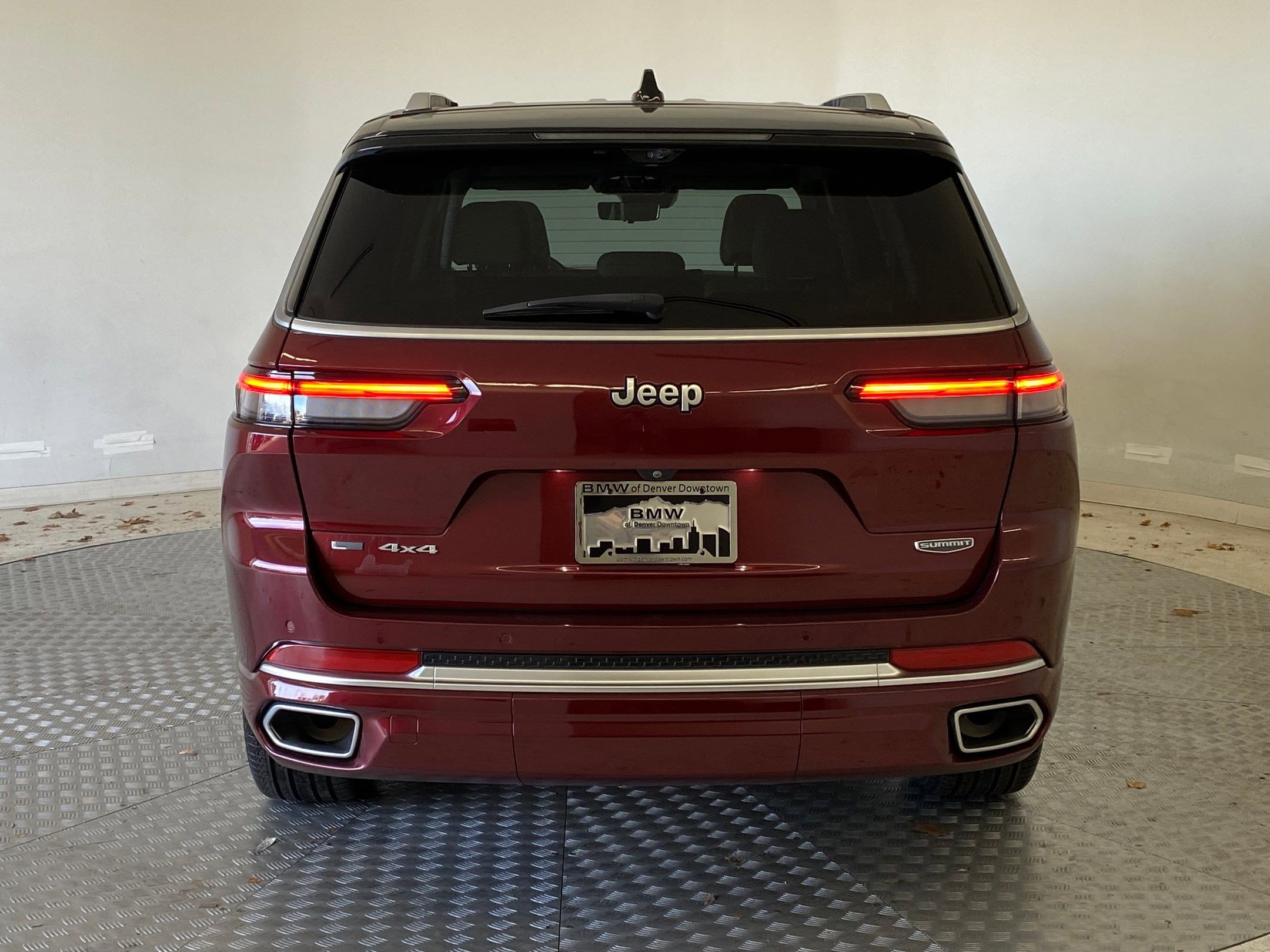 Used 2022 Jeep Grand Cherokee L Summit w/ Advanced Protech Group IV image 9