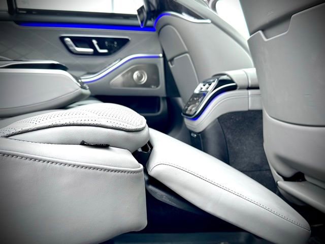 Used 2024 Mercedes-Benz S 580 4MATIC Sedan image 29