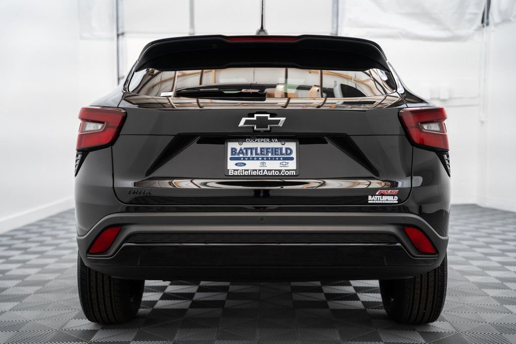 New 2026 Chevrolet Trax RS w/ Sunroof Package FWD image 6