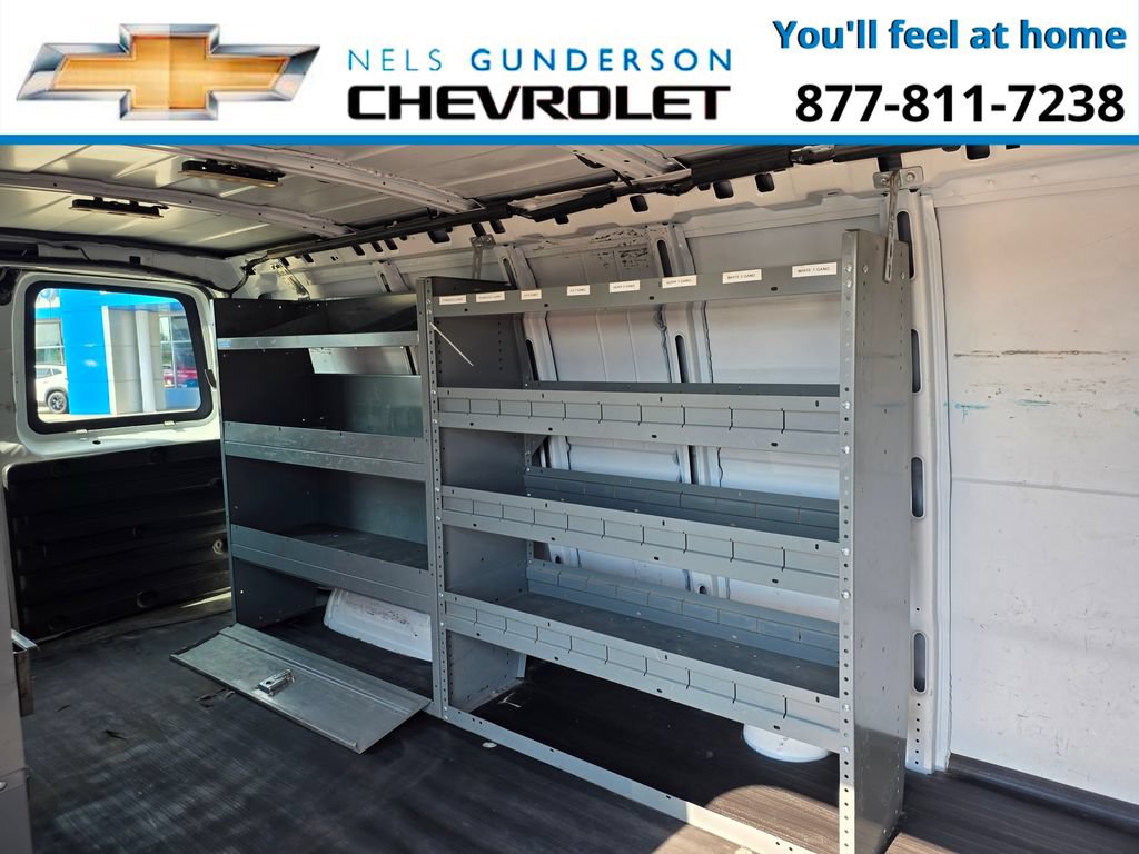Used 2017 GMC Savana 3500 Extended RWD image 11