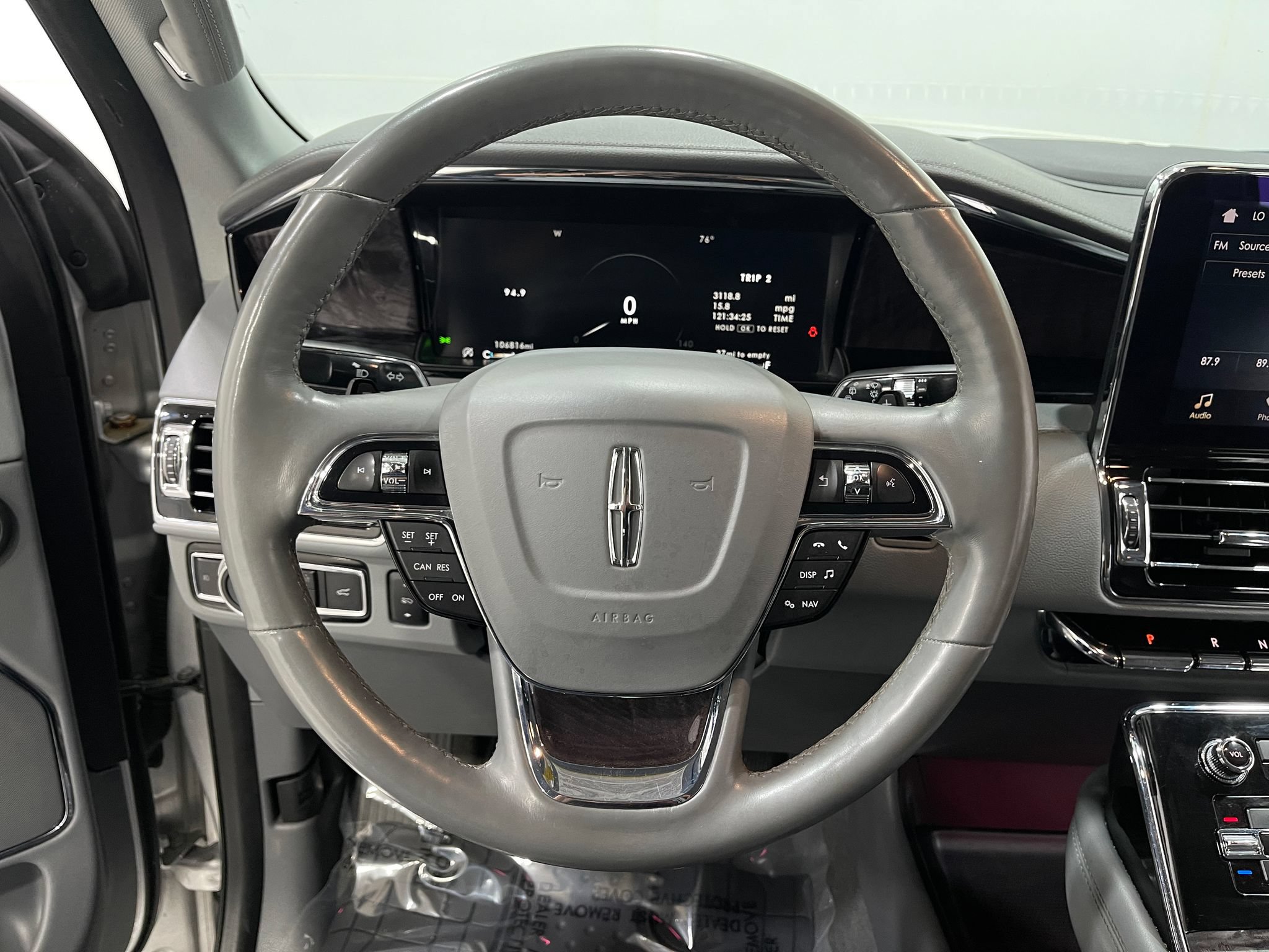 Used 2019 Lincoln Navigator Select AWD/4WD image 21