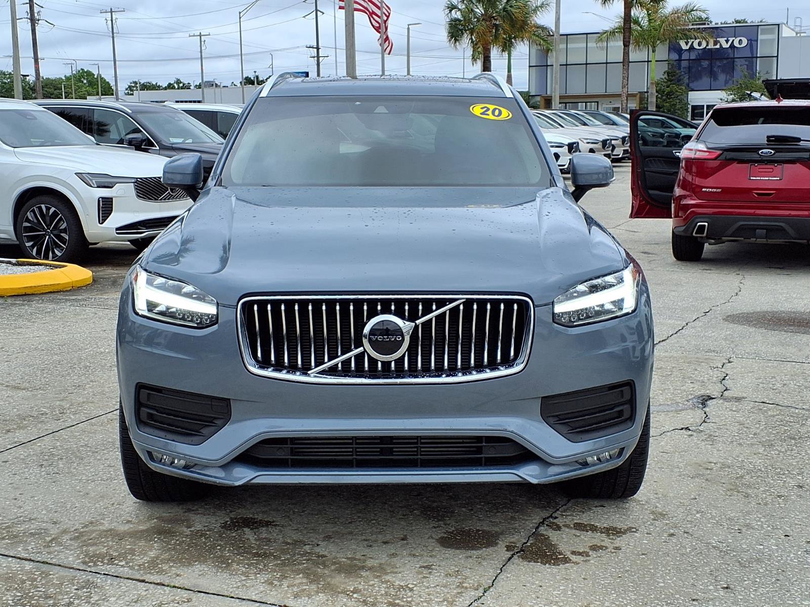 Used 2020 Volvo XC90 T5 Momentum w/ Protection Package Premier image 2