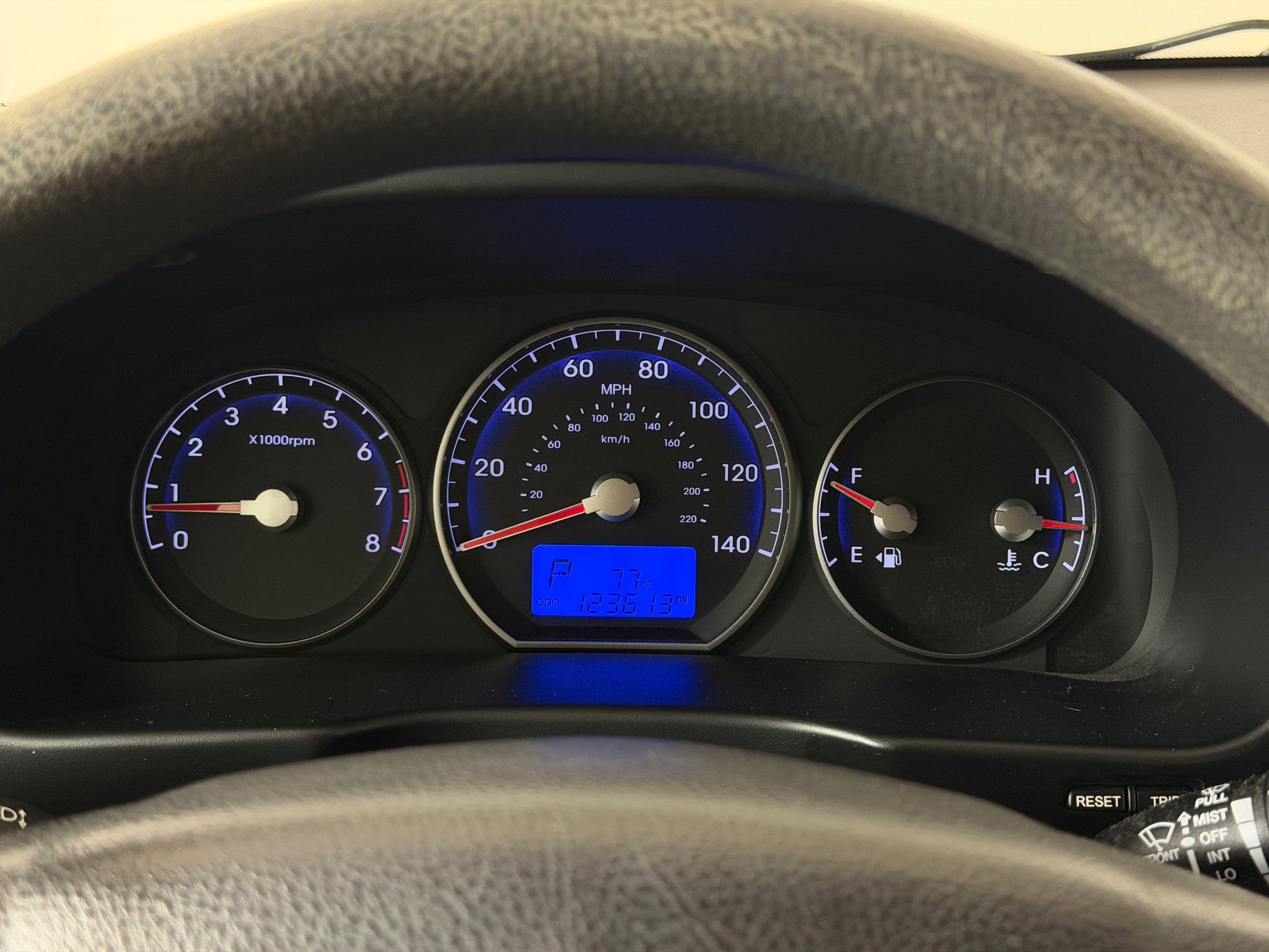 Used 2012 Hyundai Santa Fe GLS FWD image 21