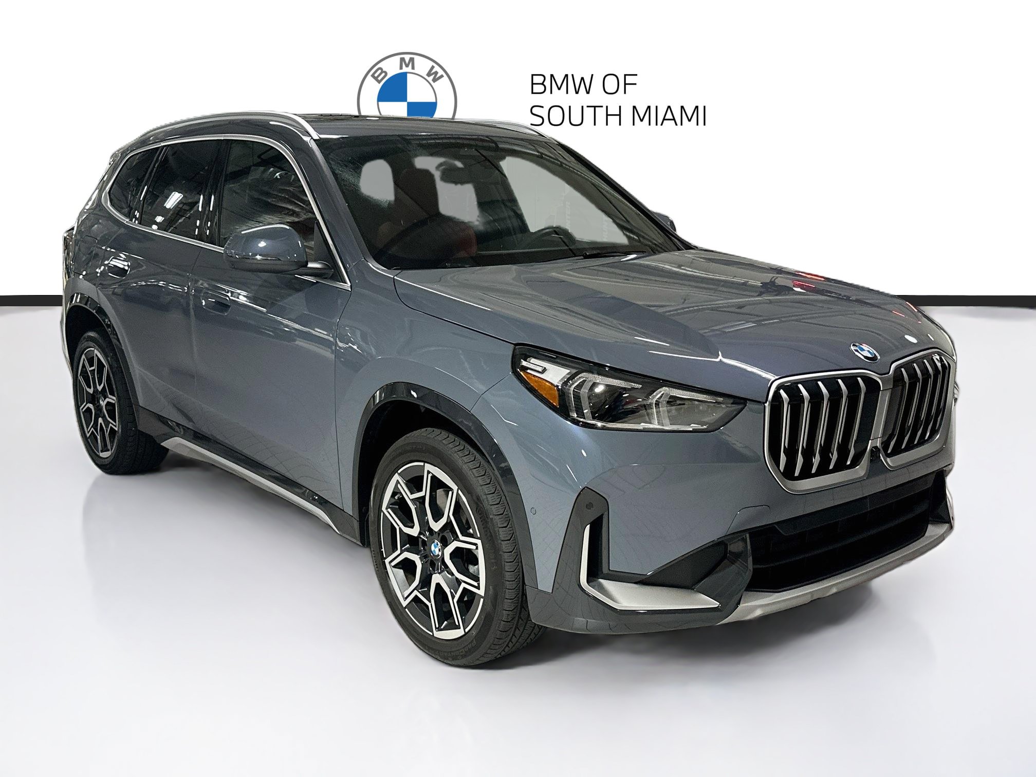 Certified 2025 BMW X1 xDrive28i AWD/4WD image 1