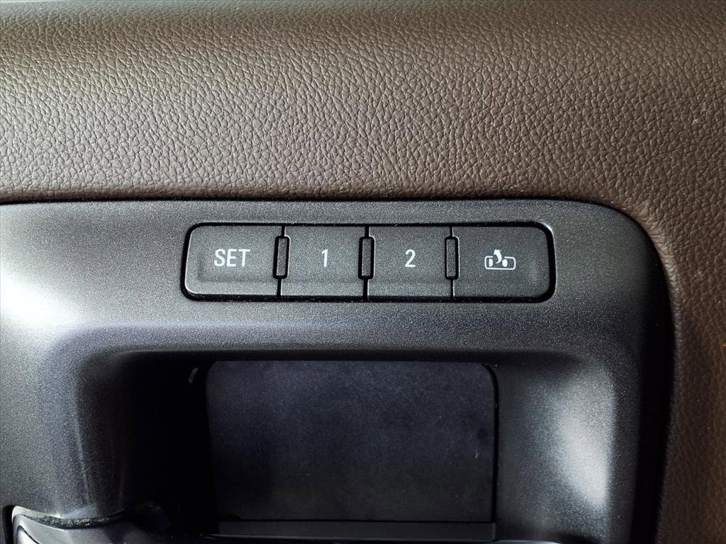 Used 2018 Chevrolet Silverado 2500 LTZ w/ Duramax Plus Package image 19