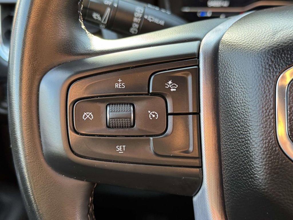 Used 2024 GMC Yukon SLT AWD/4WD image 19