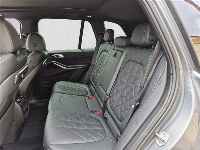 Used 2024 BMW X5 xDrive40i w/ M Sport Package AWD/4WD image 21