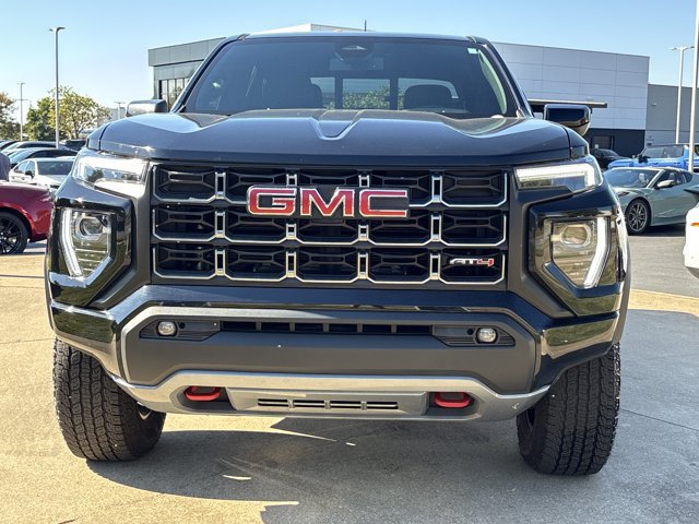 Used 2024 GMC Canyon AT4 w/ AT4 Premium Package AWD/4WD image 10
