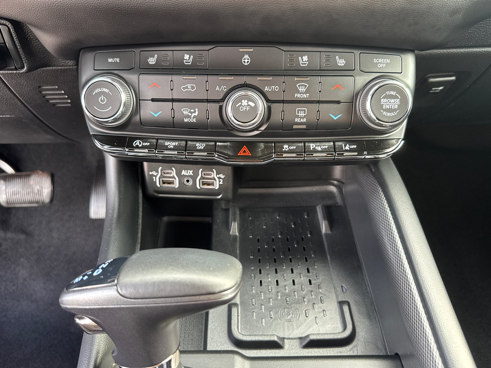 Used 2025 Dodge Durango GT AWD/4WD image 13