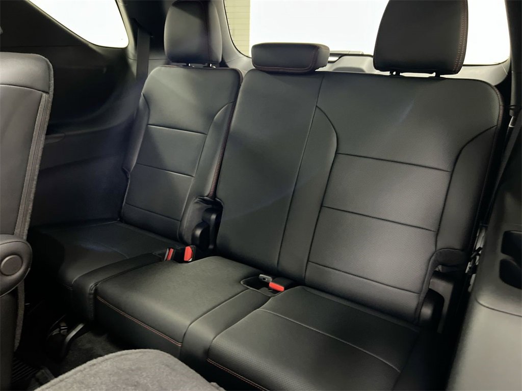 New 2026 Chevrolet Traverse RS w/ LPO, Floor Liner Package image 30
