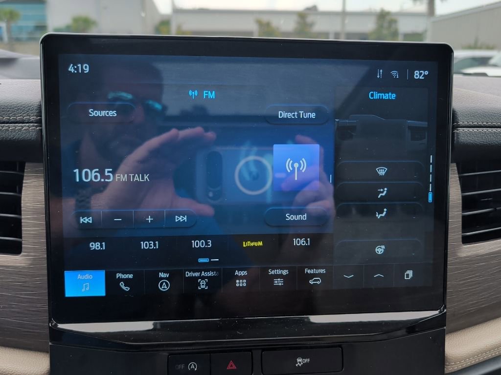Used 2024 Ford Expedition Max Limited RWD image 13