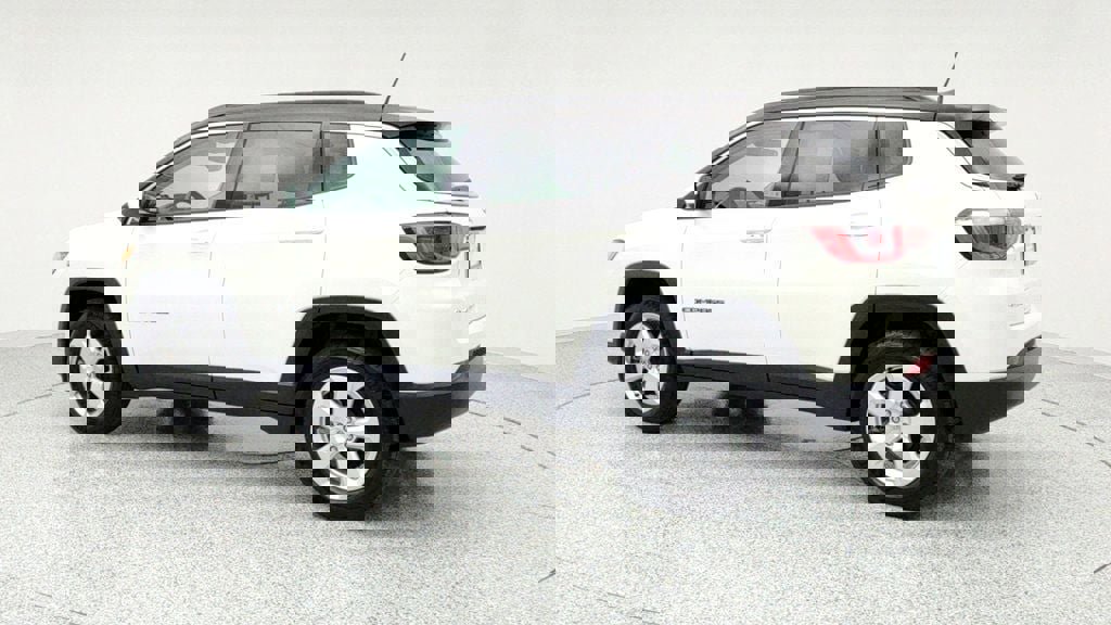 Used 2018 Jeep Compass Latitude w/ Popular Equipment Group image 7