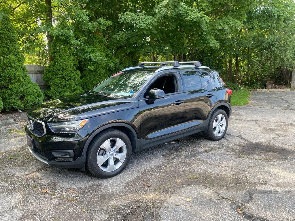 Used 2019 Volvo XC40 T5 Momentum AWD/4WD image 1