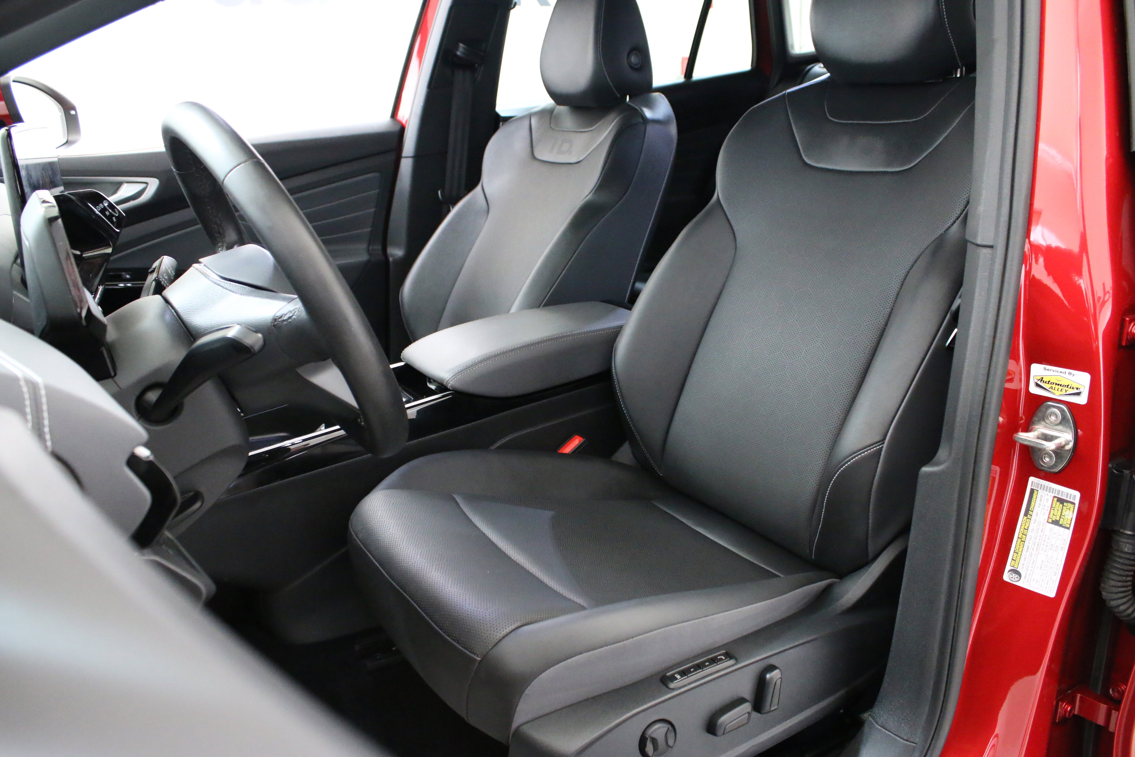 Used 2023 Volkswagen ID.4 Pro S image 23