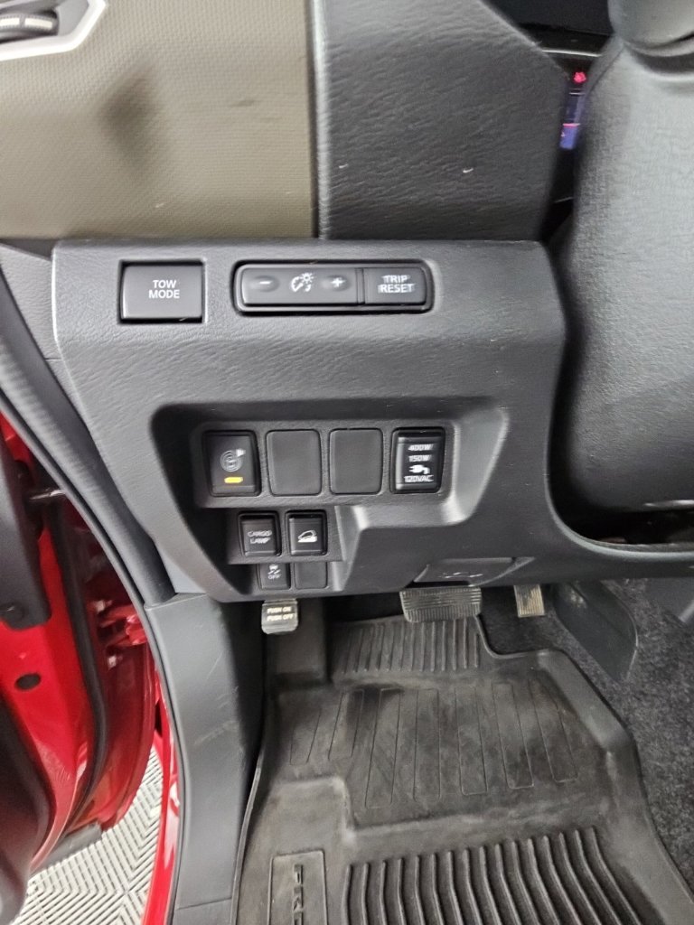 Used 2022 Nissan Frontier SV AWD/4WD image 28