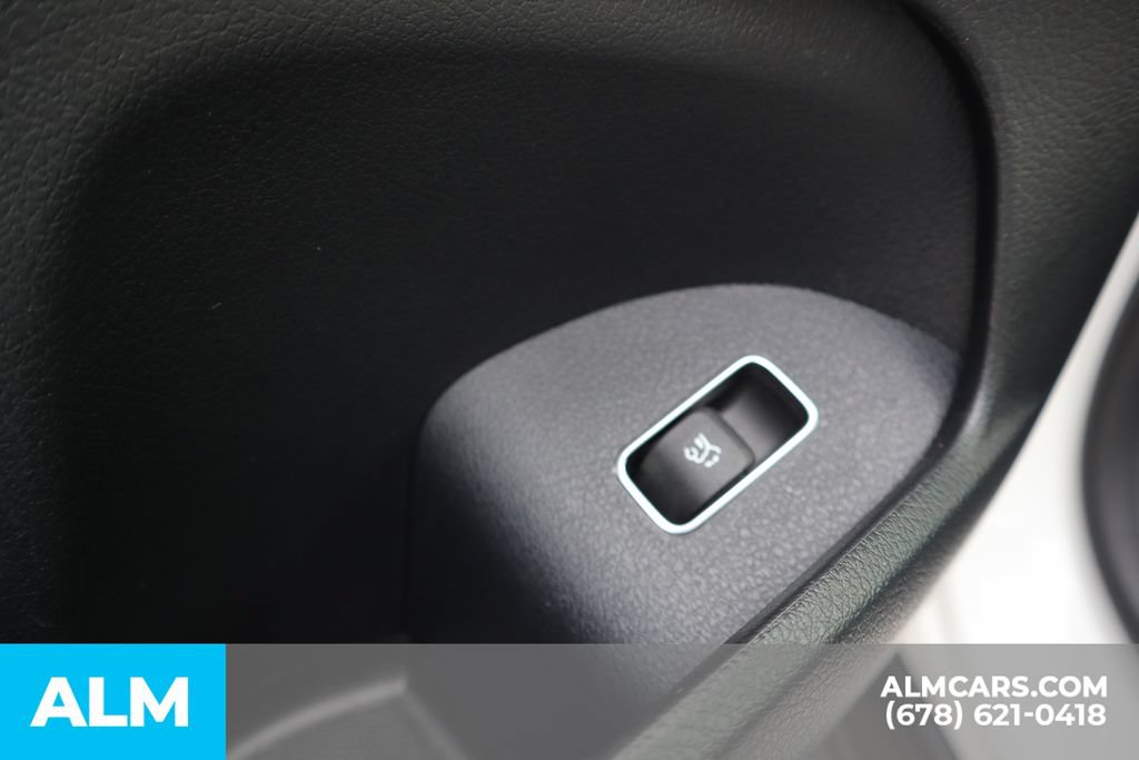 Used 2025 Mercedes-Benz GLS 450 4MATIC image 14
